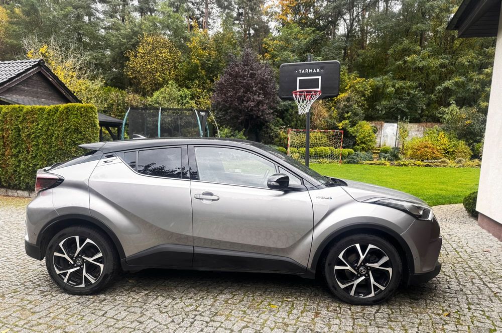 Toyota CHR hybryda *pierwszy właściciel*