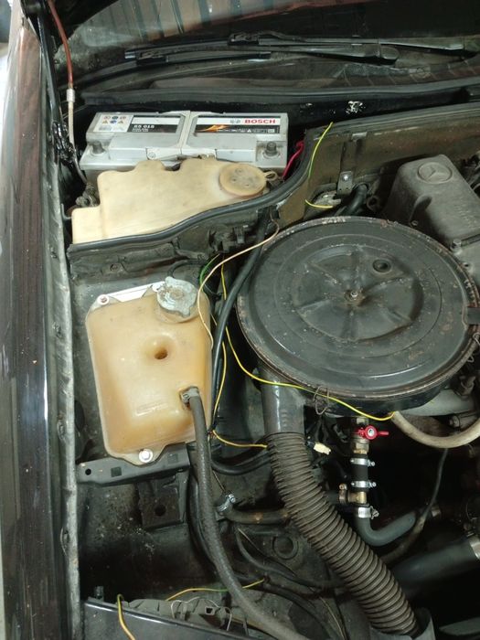 Продається Мерседес 300 SE. 126 . 1982 року.