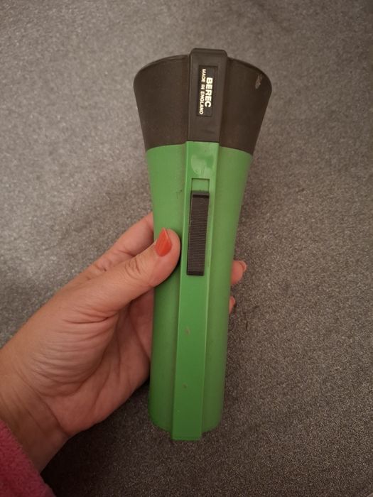 Lanterna antiga a pilhas