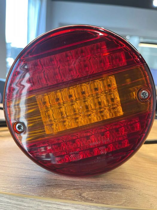 Lampa tylna zespolona LED HELLA