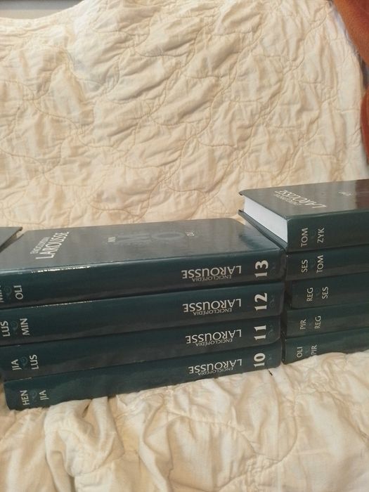 Enciclopédia Larousse completa 18 volumes