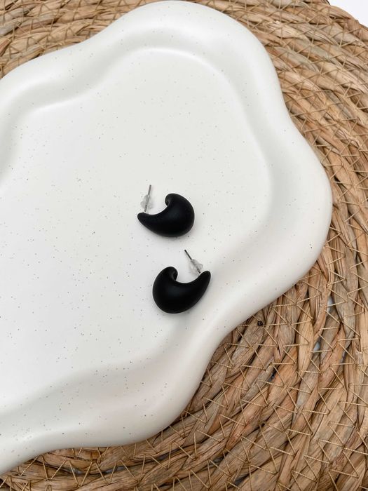 Nowe damskie dmuchane kolczyki w czarnym kolorze łezki