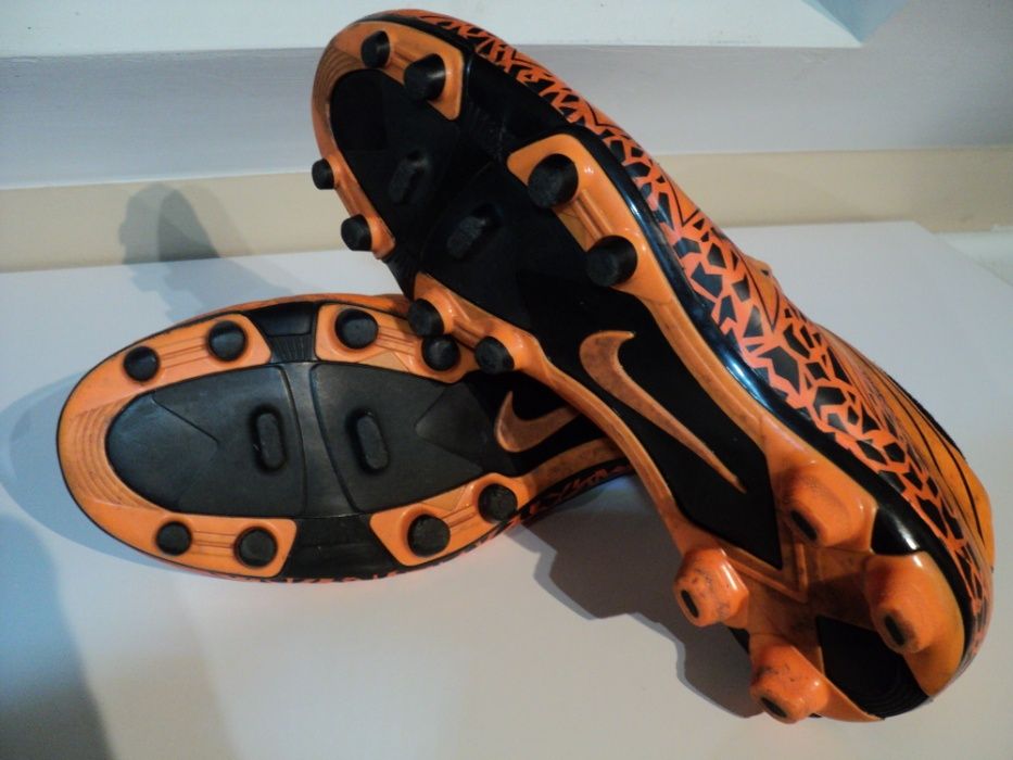 NIKE HYPERVENOM KORKI LANKI rozmiar 44 Phade II Phelon pomarańcz