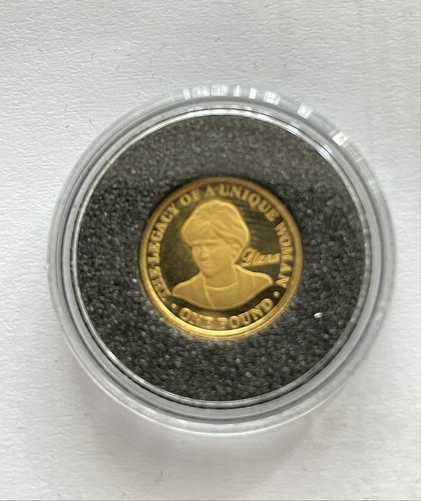 Золоті монети The Royal Mint тираж 500шт. Англія