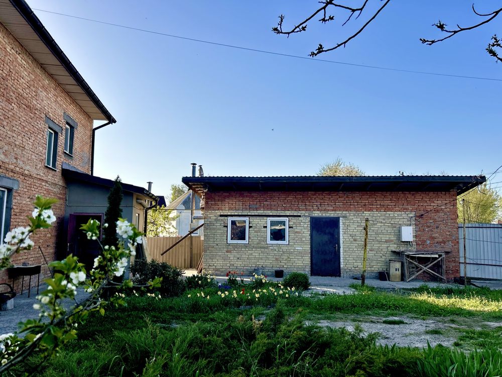 Продам будинок в центрі смт Велика Димерка