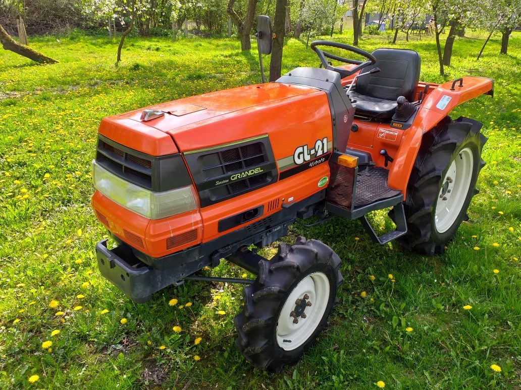 Mini Traktorek Kubota GL21 21km3cylindry Orginal Rewers Zadbany 550mtg