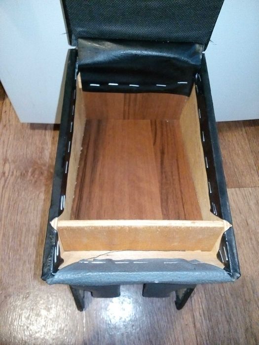 подлокотник на Skoda Fabia