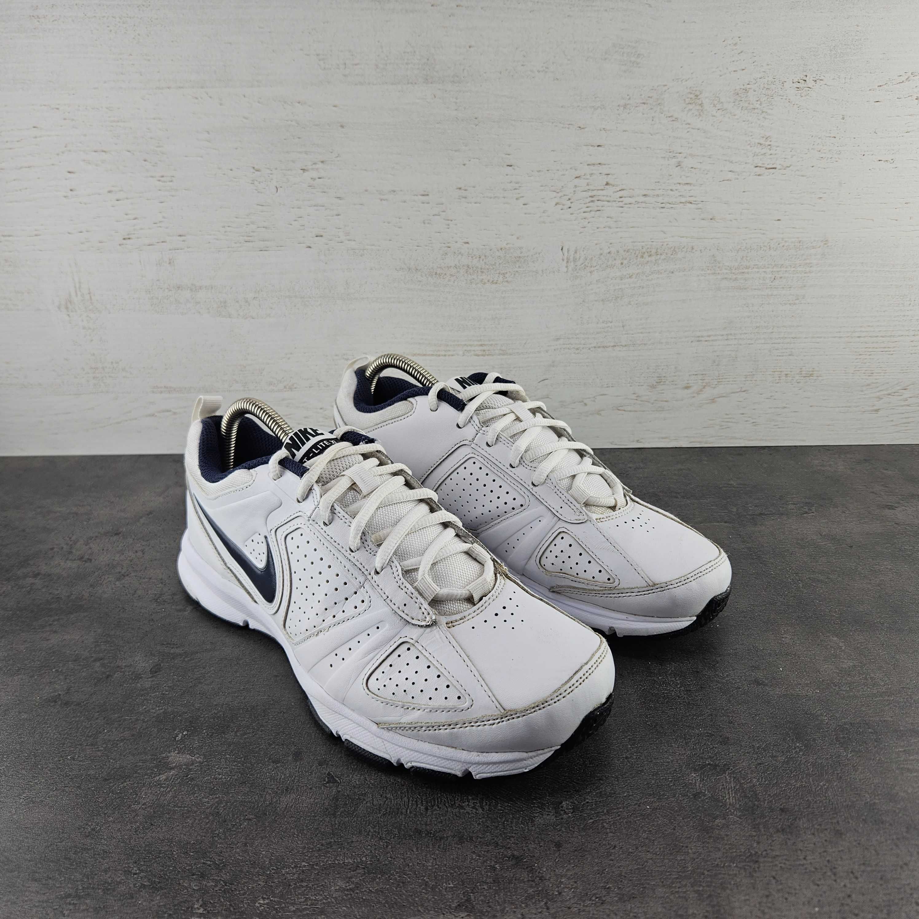 Кроссовки NIke T-Lite 11. Размер 41,