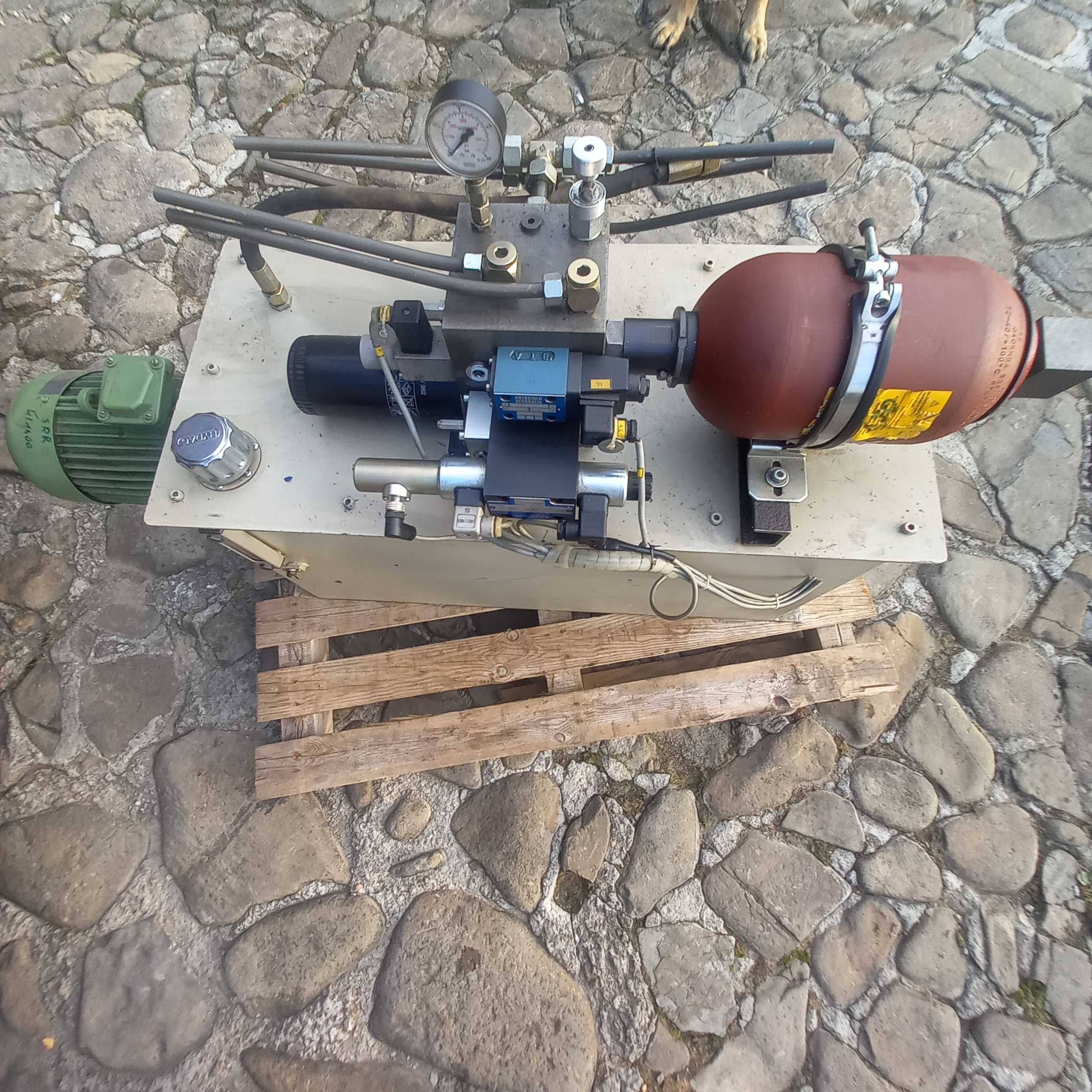 Stacja hydrauliczna
