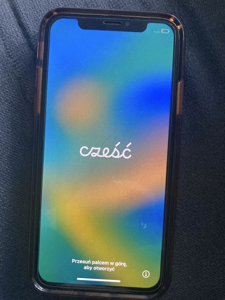 Iphone X z nowymi baterią, ekranem i mikrofonem