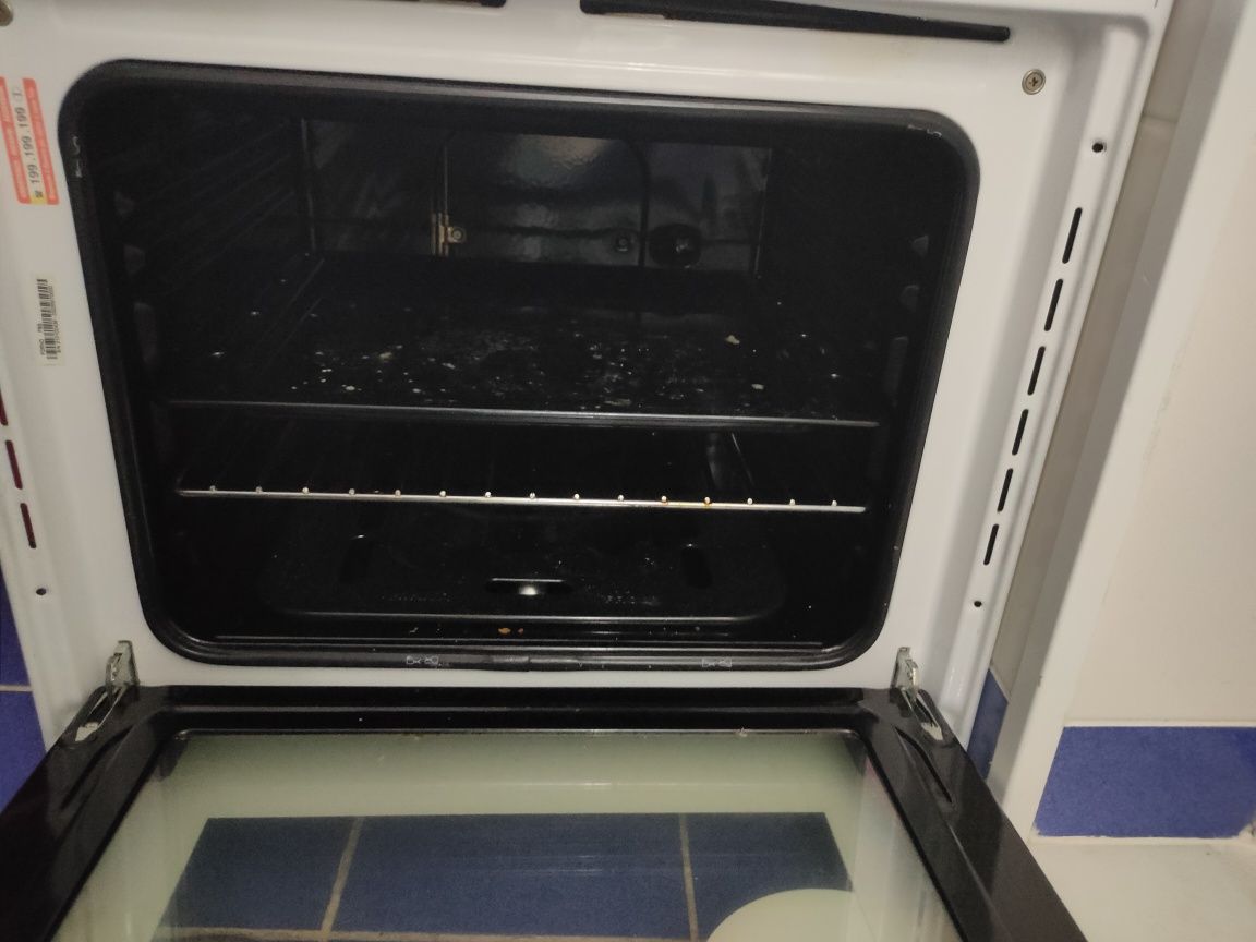 Forno Ariston encastrar