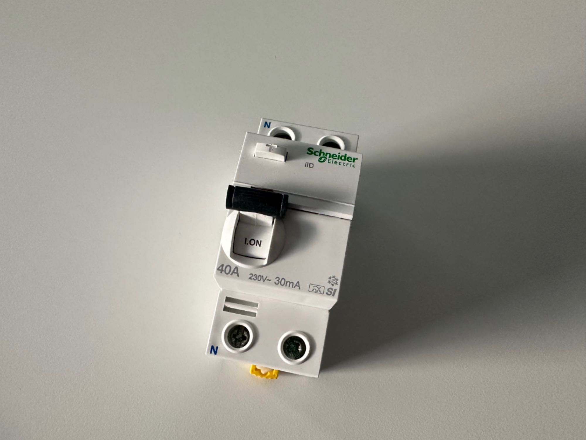Diferencial Superimunizado Schneider A9R61240 2P 40A 30mA A-SI Novo