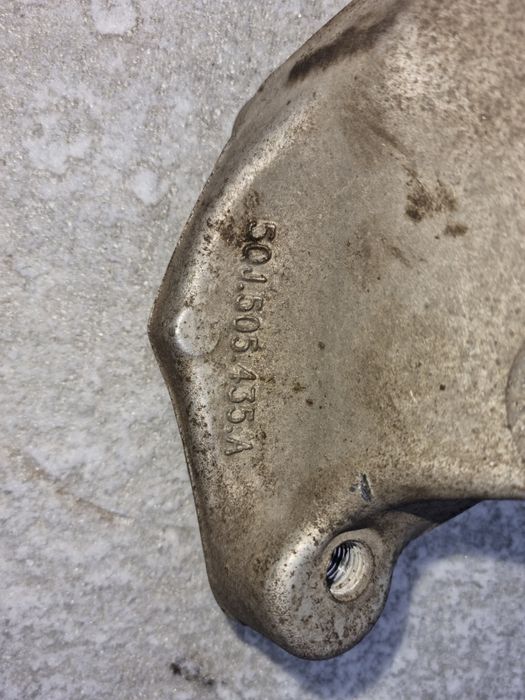 Цапфа задня ліва VW Tiguan 2 2018