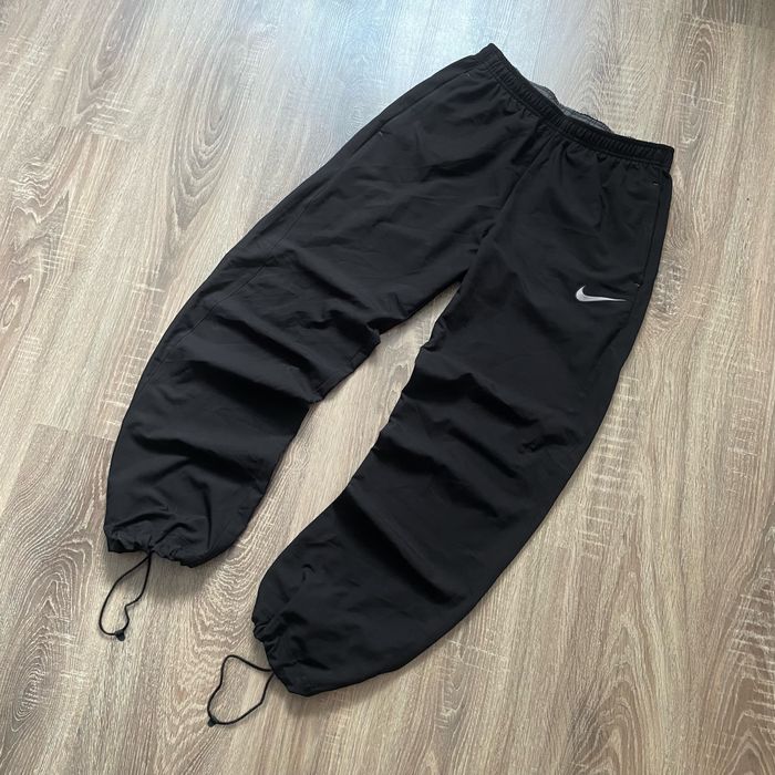 Нейлонові штани Nike на утяжках [М]