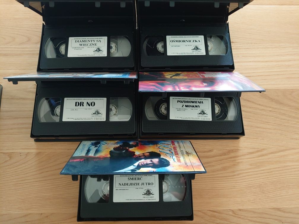 Zestaw 12 Filmów VHS Jamie Bond, 6 Kaset w Folii, Goldfinger, Dr. No