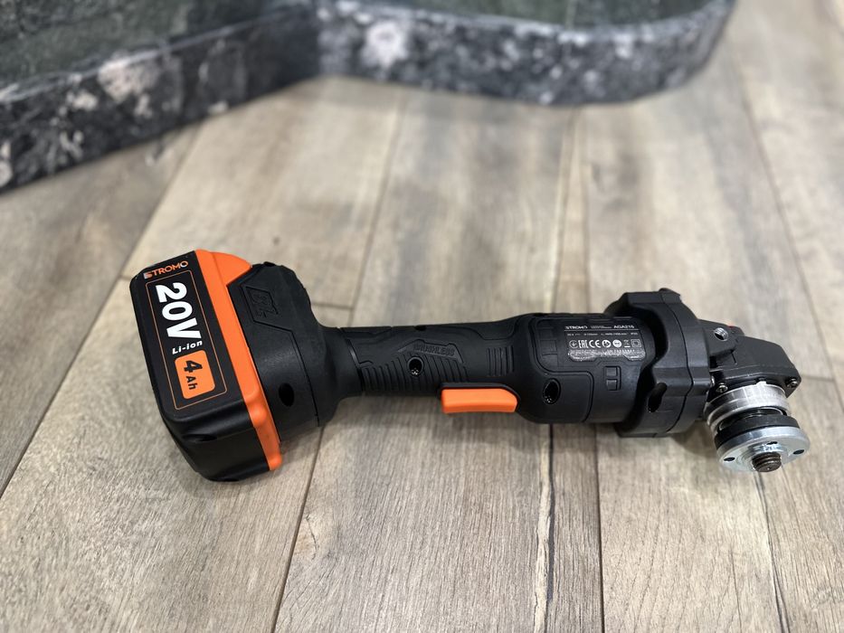 Акумуляторна болгарка Stromo AGA 216 125 круг 20в4 ач