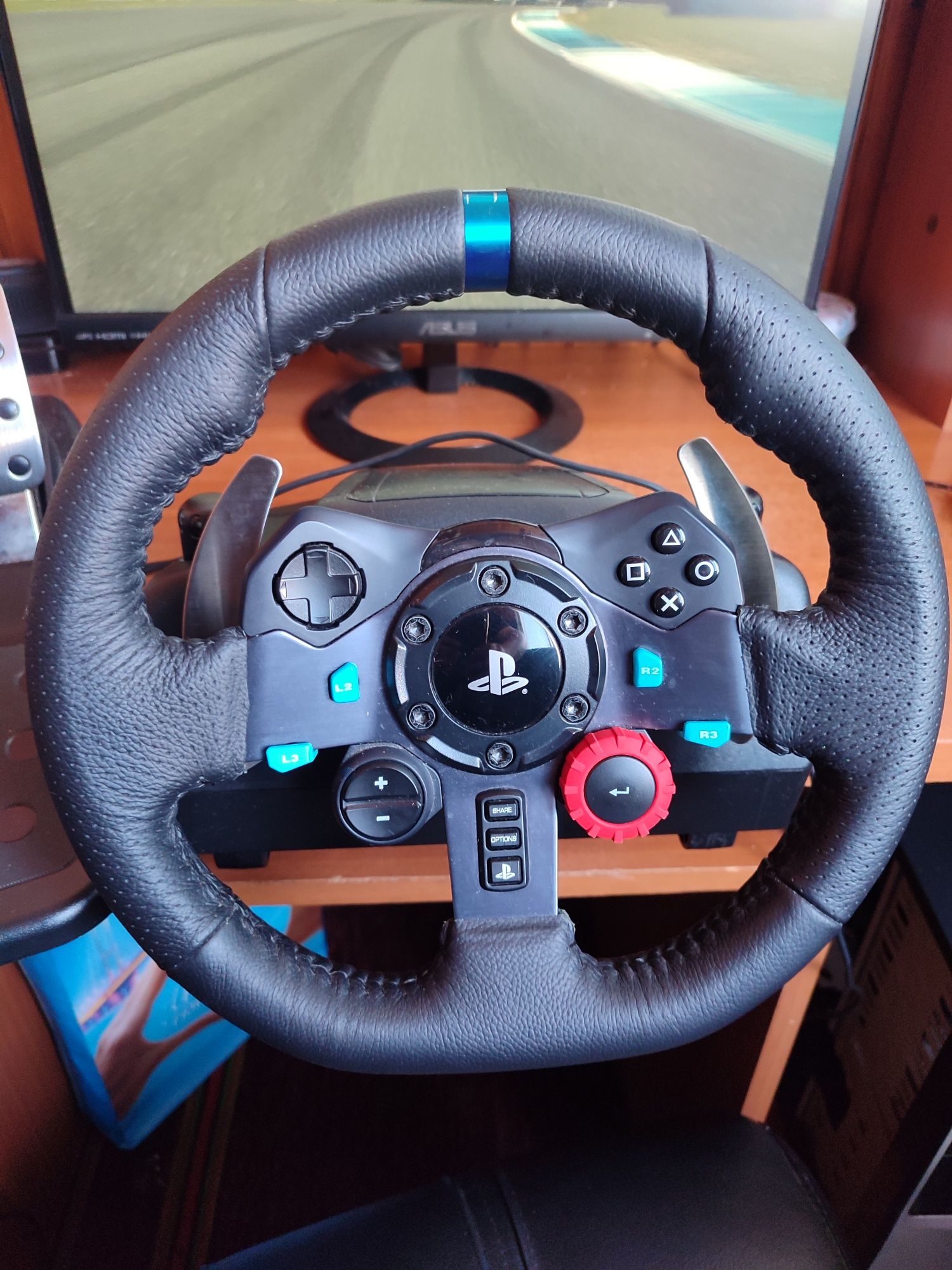 Руль Logitech G29