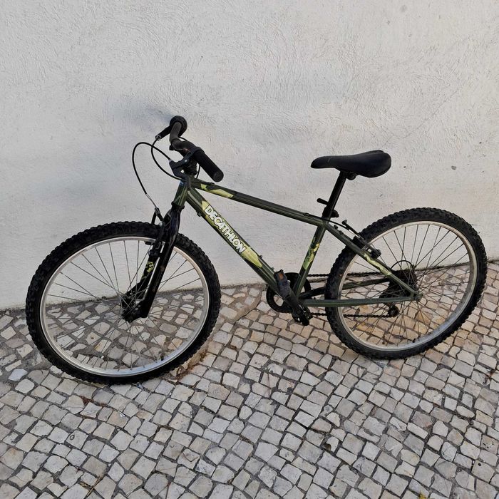 Bicicleta Decathon Pneu 24