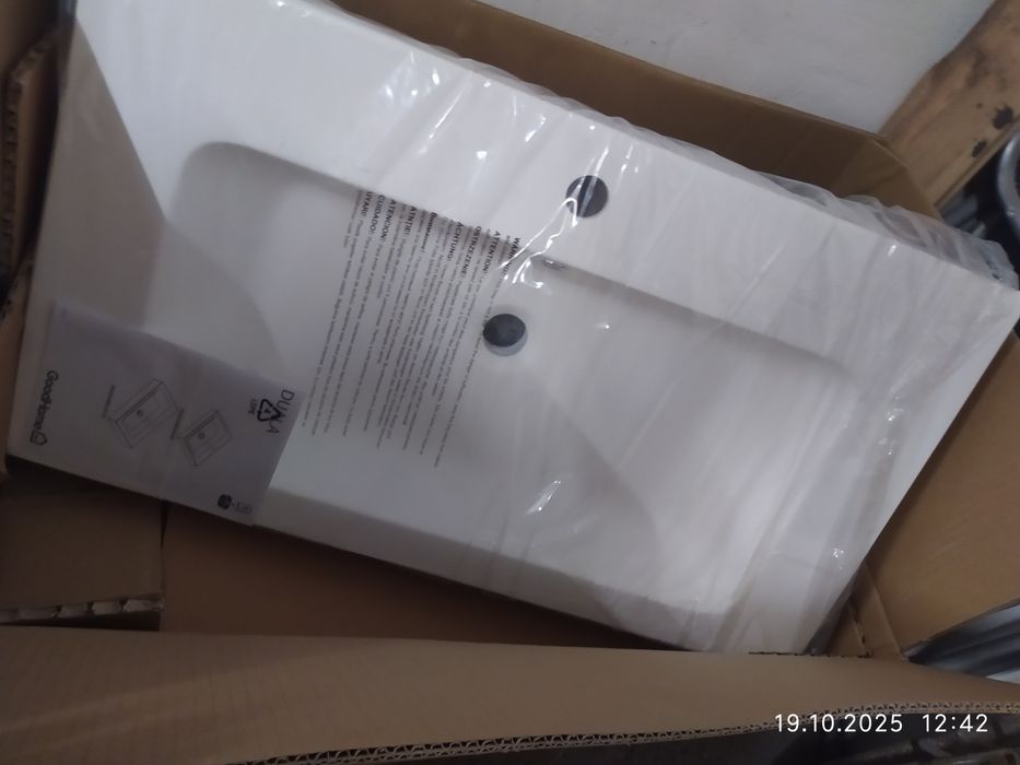 Sprzedam umywalke nowa 80 cm