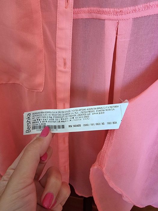 Camisa rosa forte com transparência Bershka, tamanho XS
