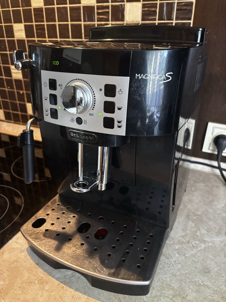 Ekspres do kawy Delonghi Magnifica S - Bardzo Dobry Stan