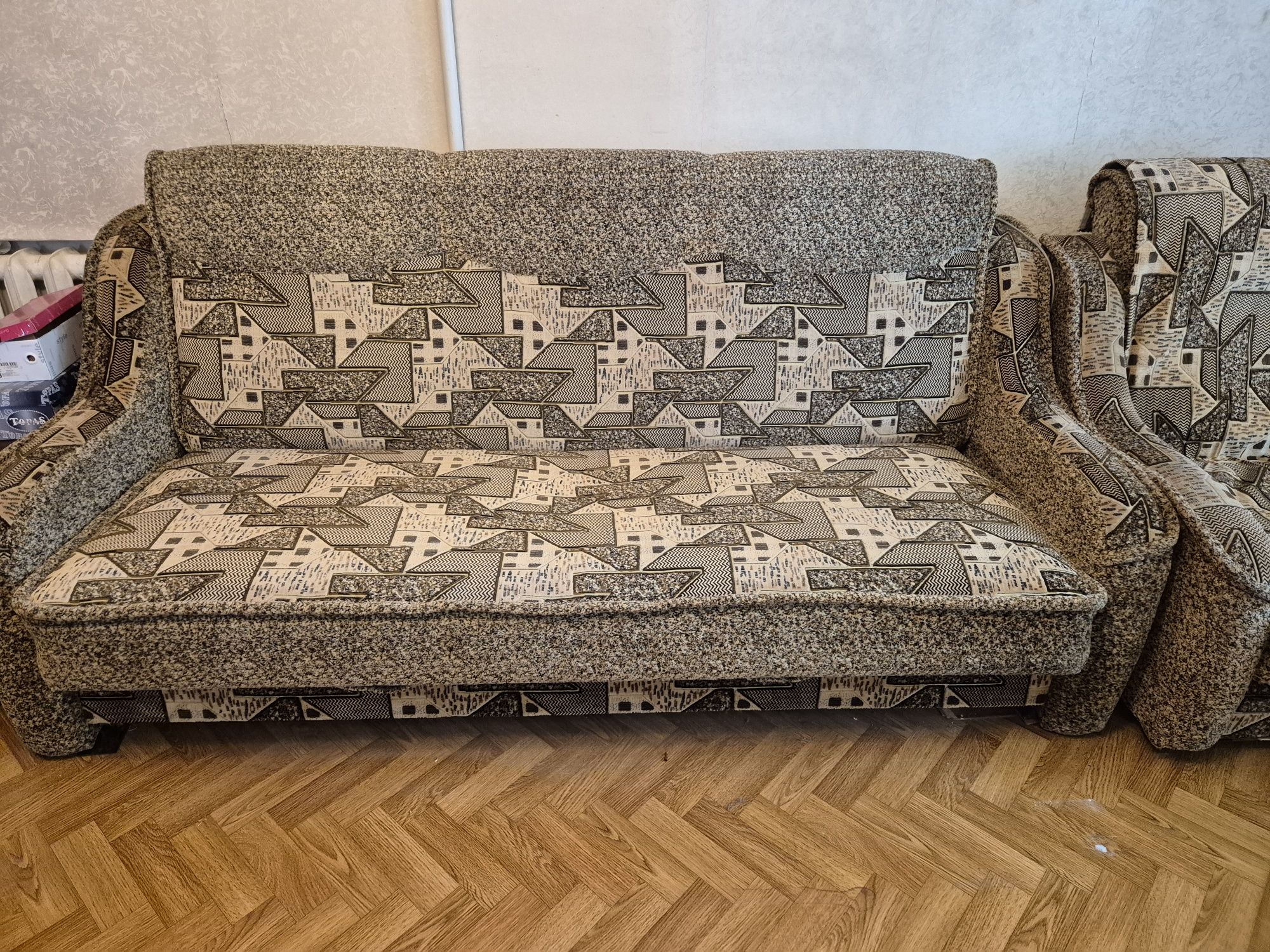 Диван прямой б/у