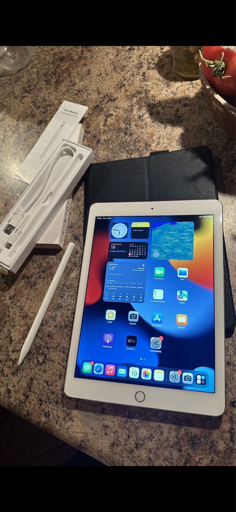 Tablet iPad Apple złoty - TOUCH ID - PROCREATE
