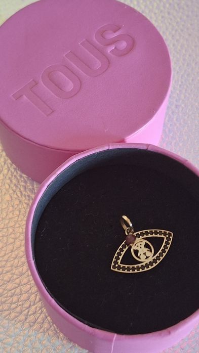 Olho protetor da TOUS com rubi