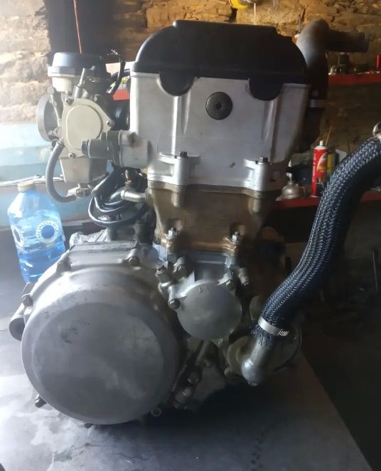 Motor Suzuki Ltz 400 p/ peças