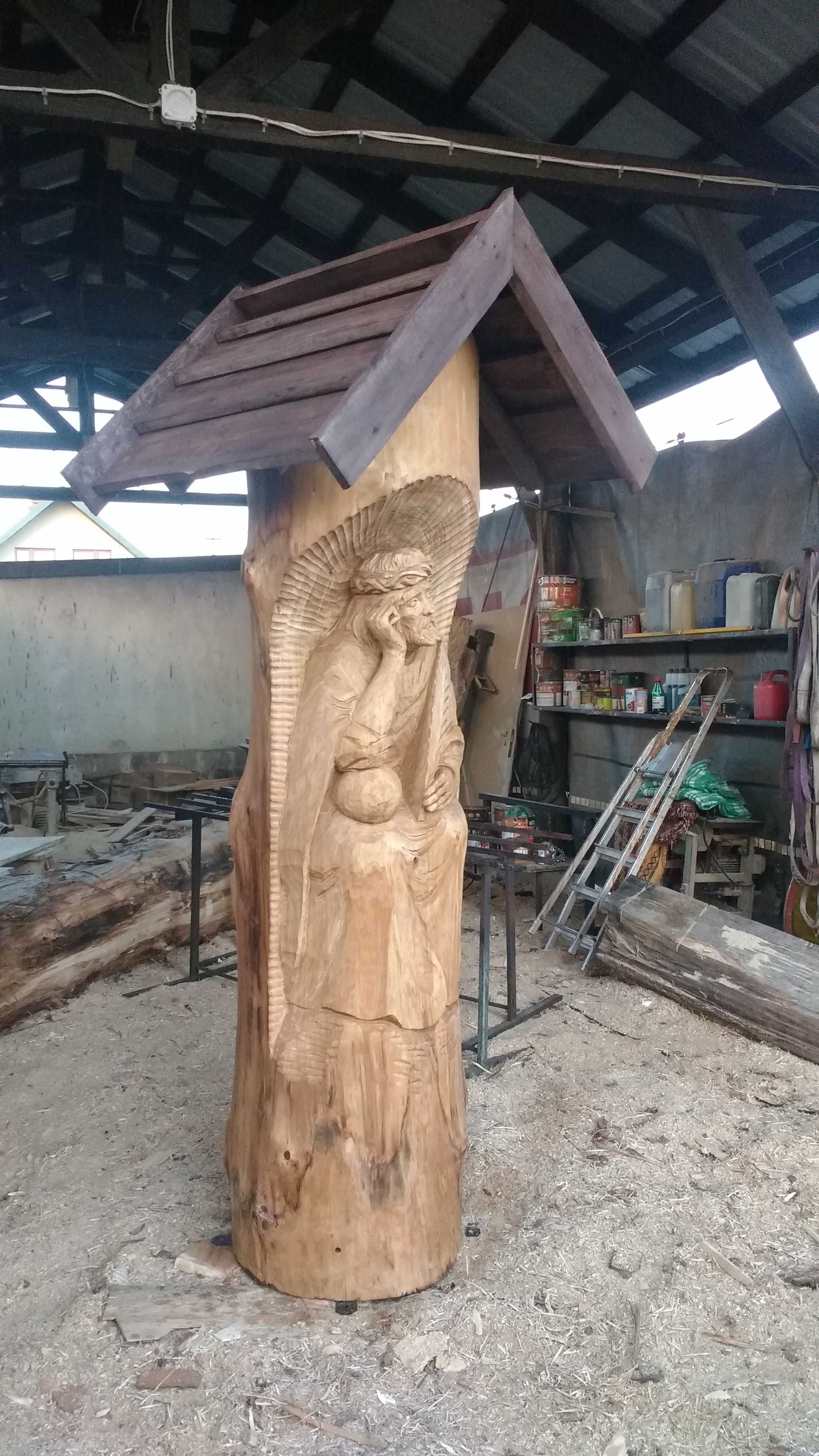 Rzeźba w drewnie, kapliczka Chrystus Frasobliwy