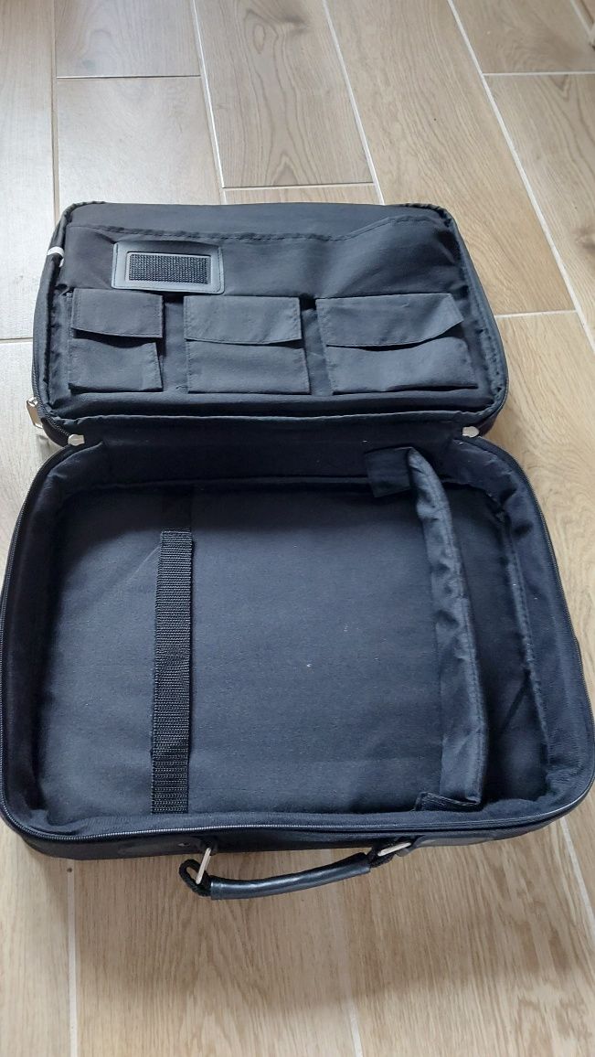 Pojemna torba na laptopa