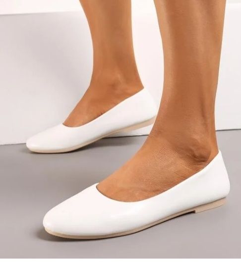 Балетки новые продам