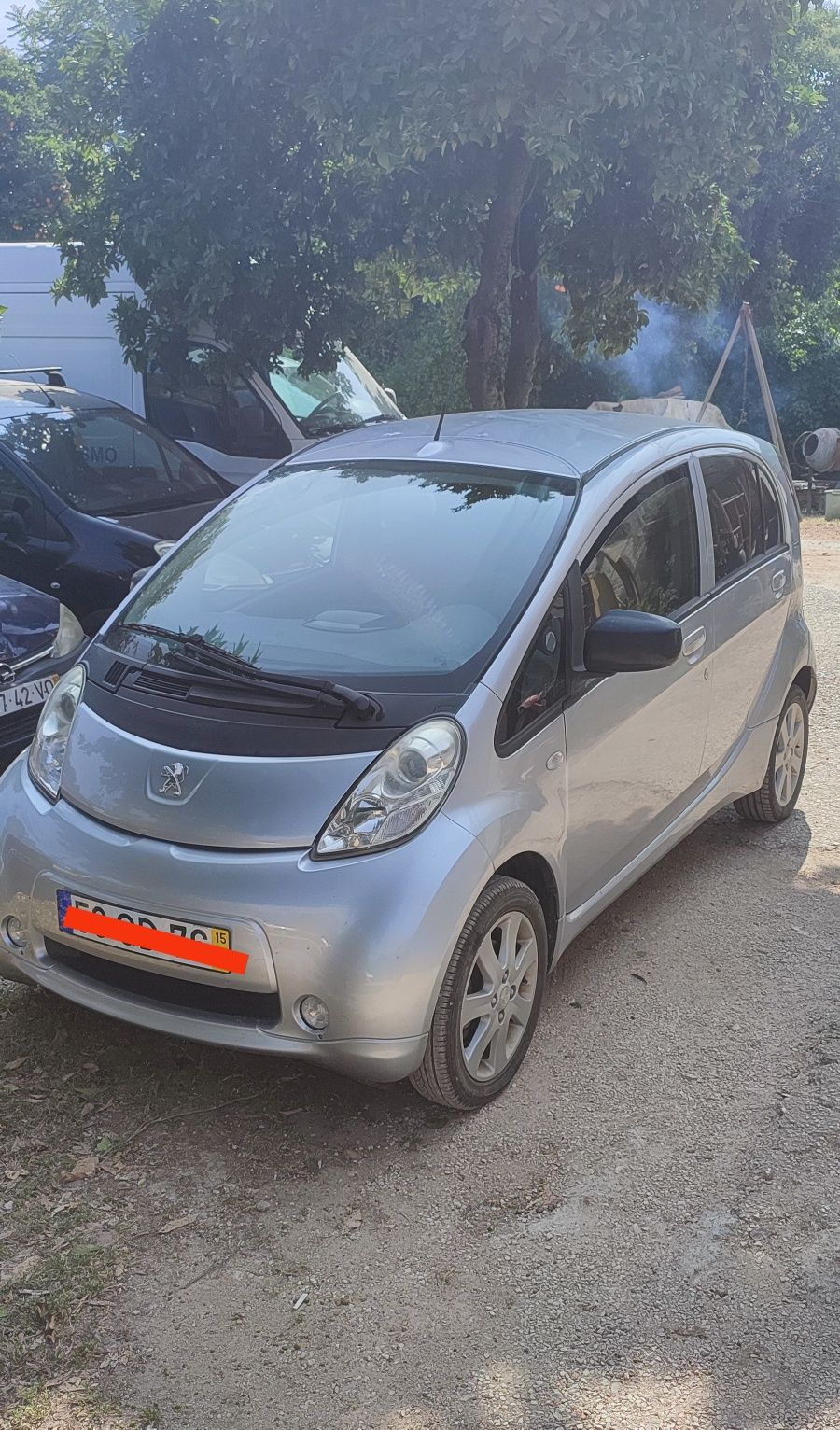 Peugeot ion 2015