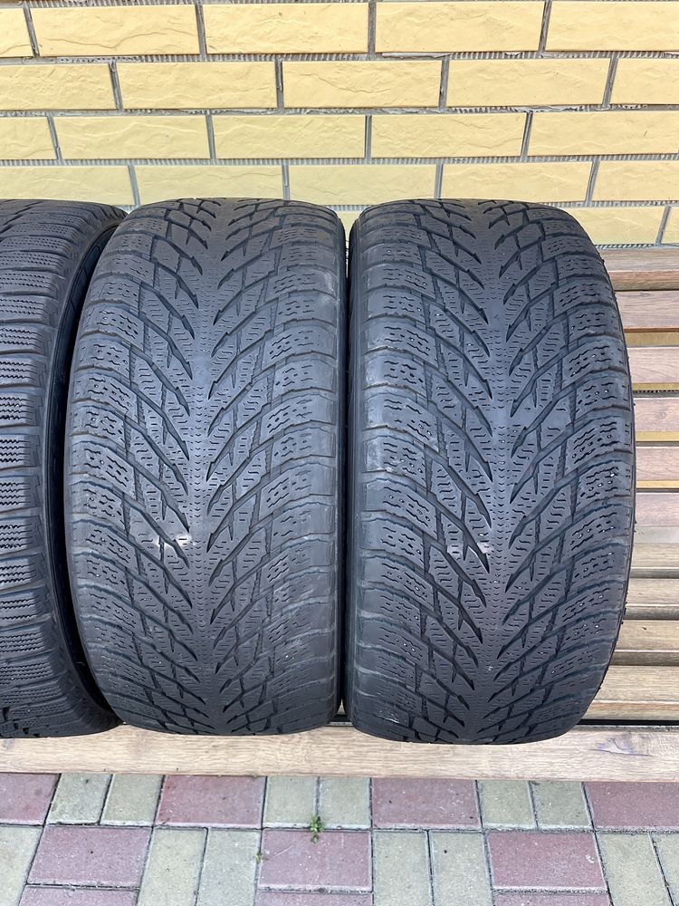 Шини Резина 235.45 R17 Nokian Triagle Зима