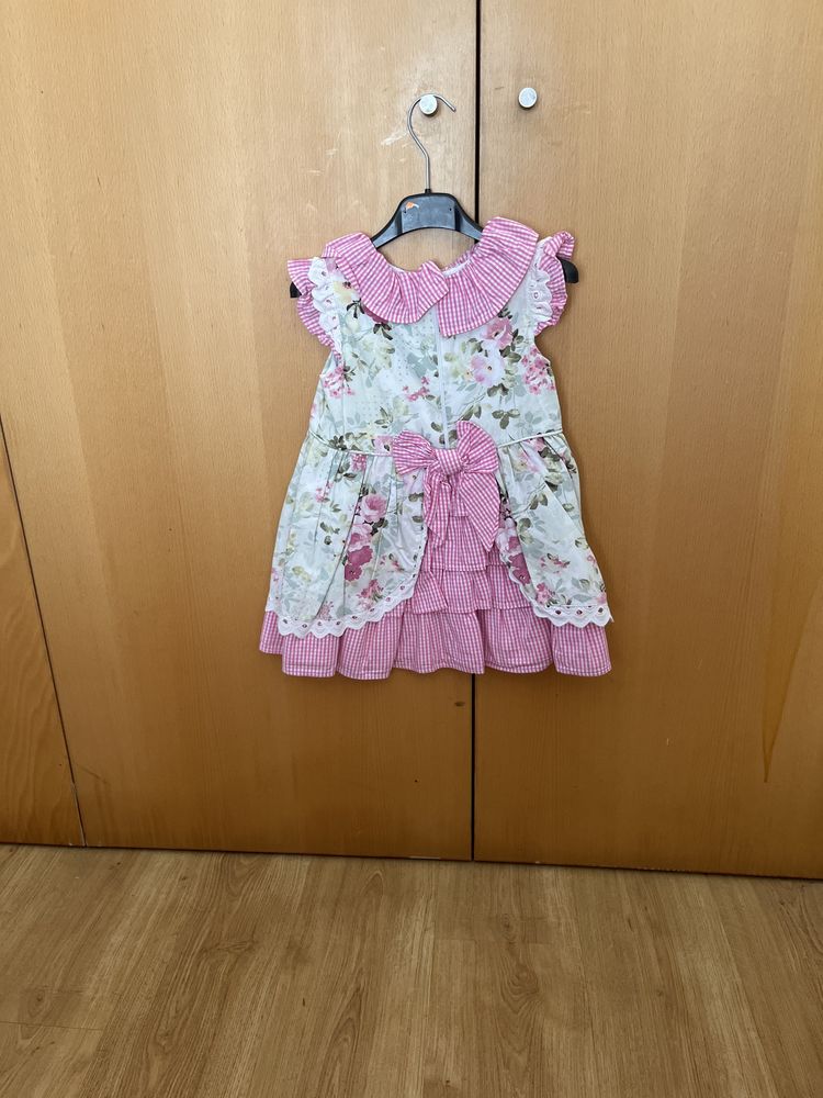 Roupa vestido de criança