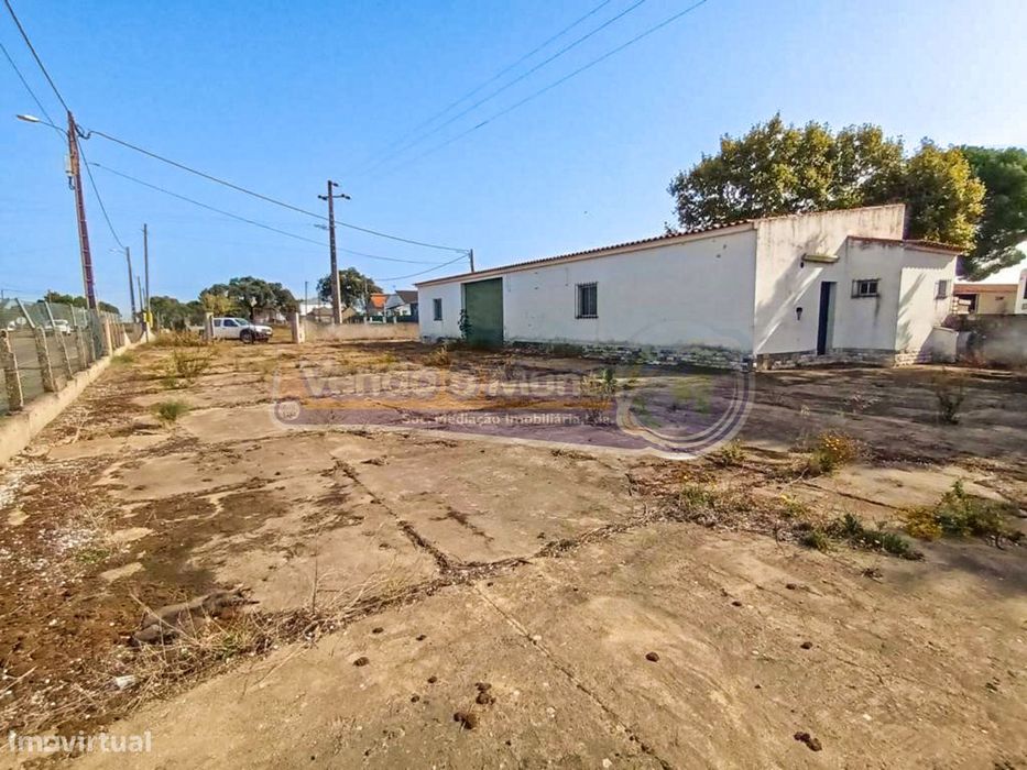 Armazém em Marinhais (M627)