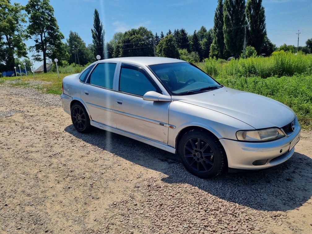 Опель Вектра Б  2000р