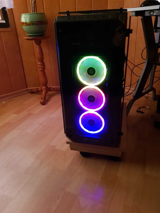 Komputer stacjonarny