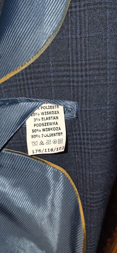 Dwa Garnitury  męskie ze spodniami