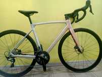 Rower szosowy Polygon Strattos S8 Disc Rozmiar M Carbon