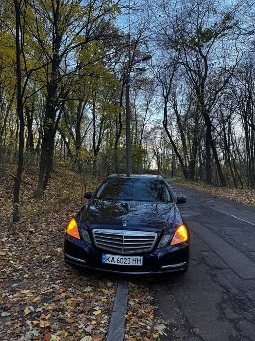 Продам Мерседес Е200 W212