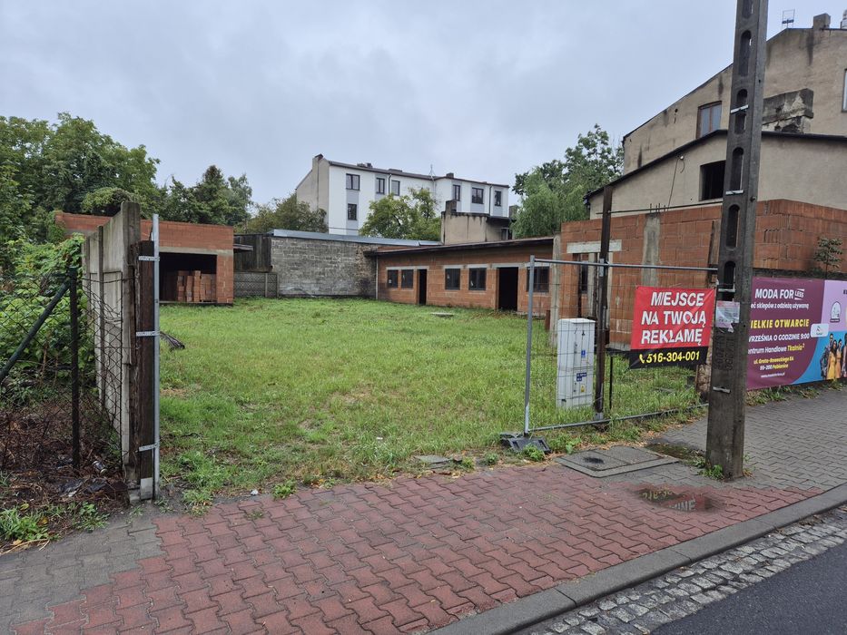 Do wynajęcia działka z zabudowaniami