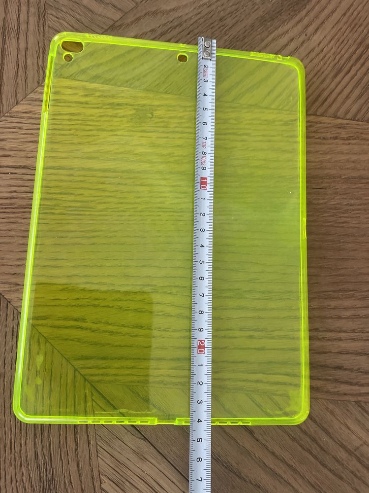 Bershka etui iPad silikonowe/transparentne air2, iPad17&18, iPadPro19