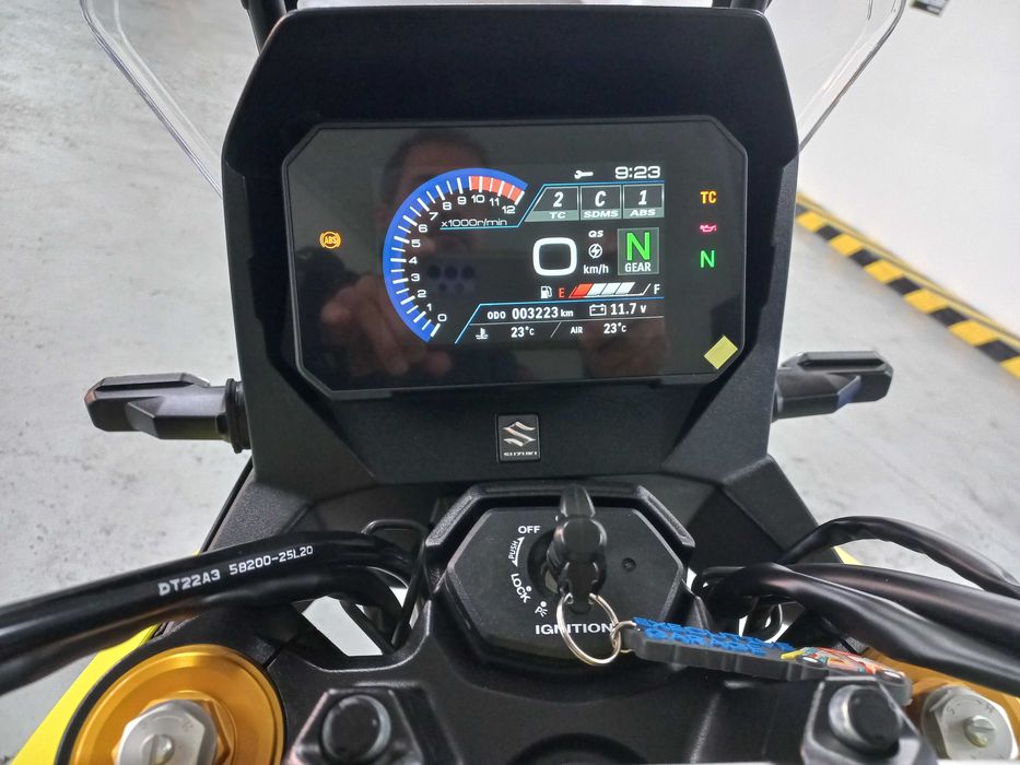 Suzuki V-Strom 800 DE 2023
