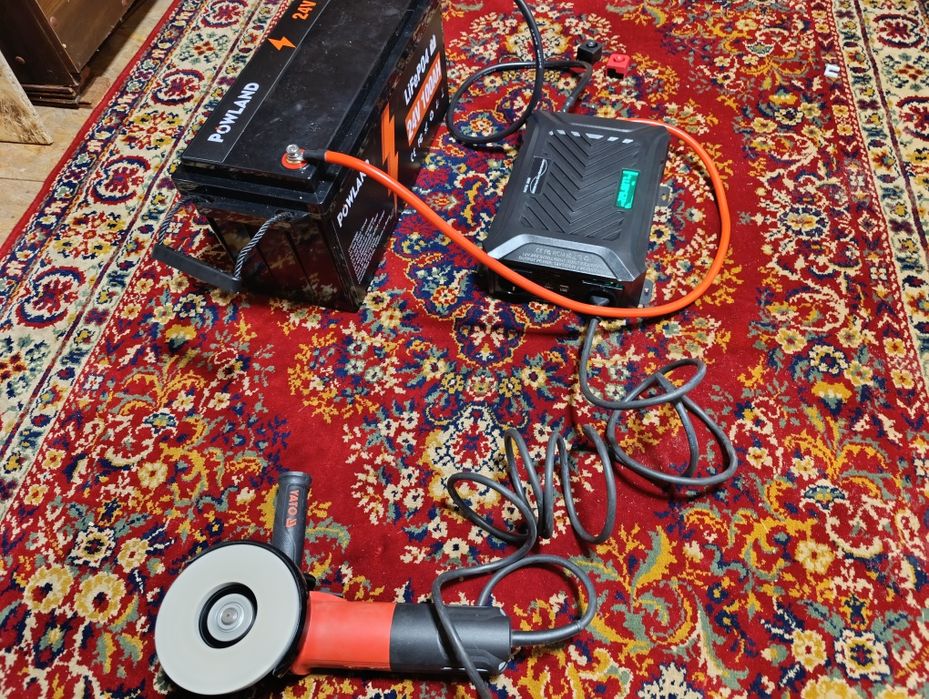 Przetwornica samochodowa 12/24 -220v czysta sinusoida