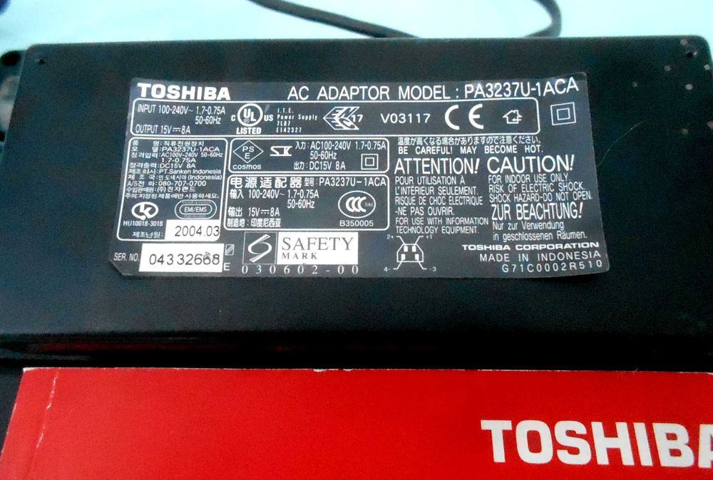 TOSHIBA  A40 laptop oryginał japoński + zasilacz  podręcznik  w j. pol