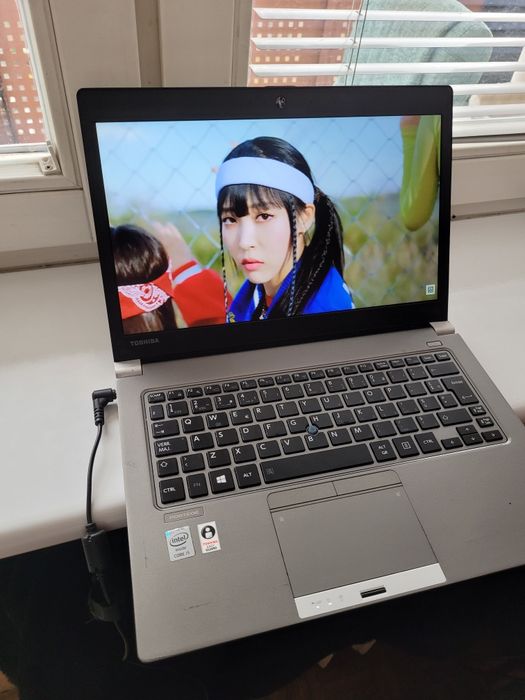 Toshiba z30 intel i5/ ssd