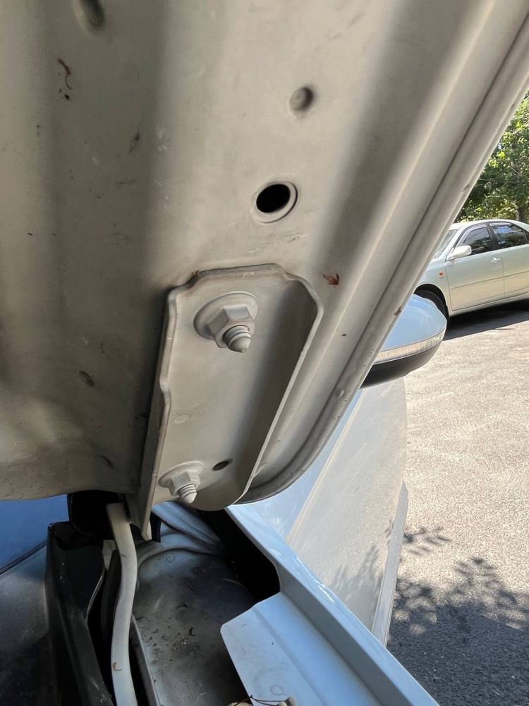Продається сімейний автомобіль