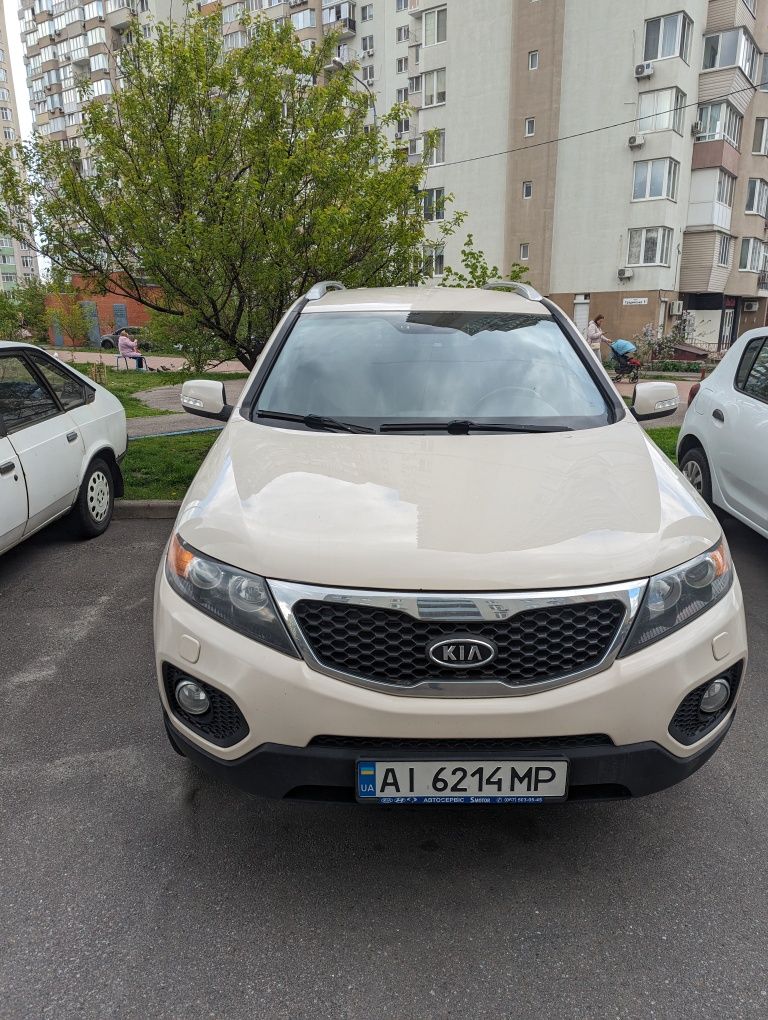 Kia sorento, полный привод 2011 год, официал