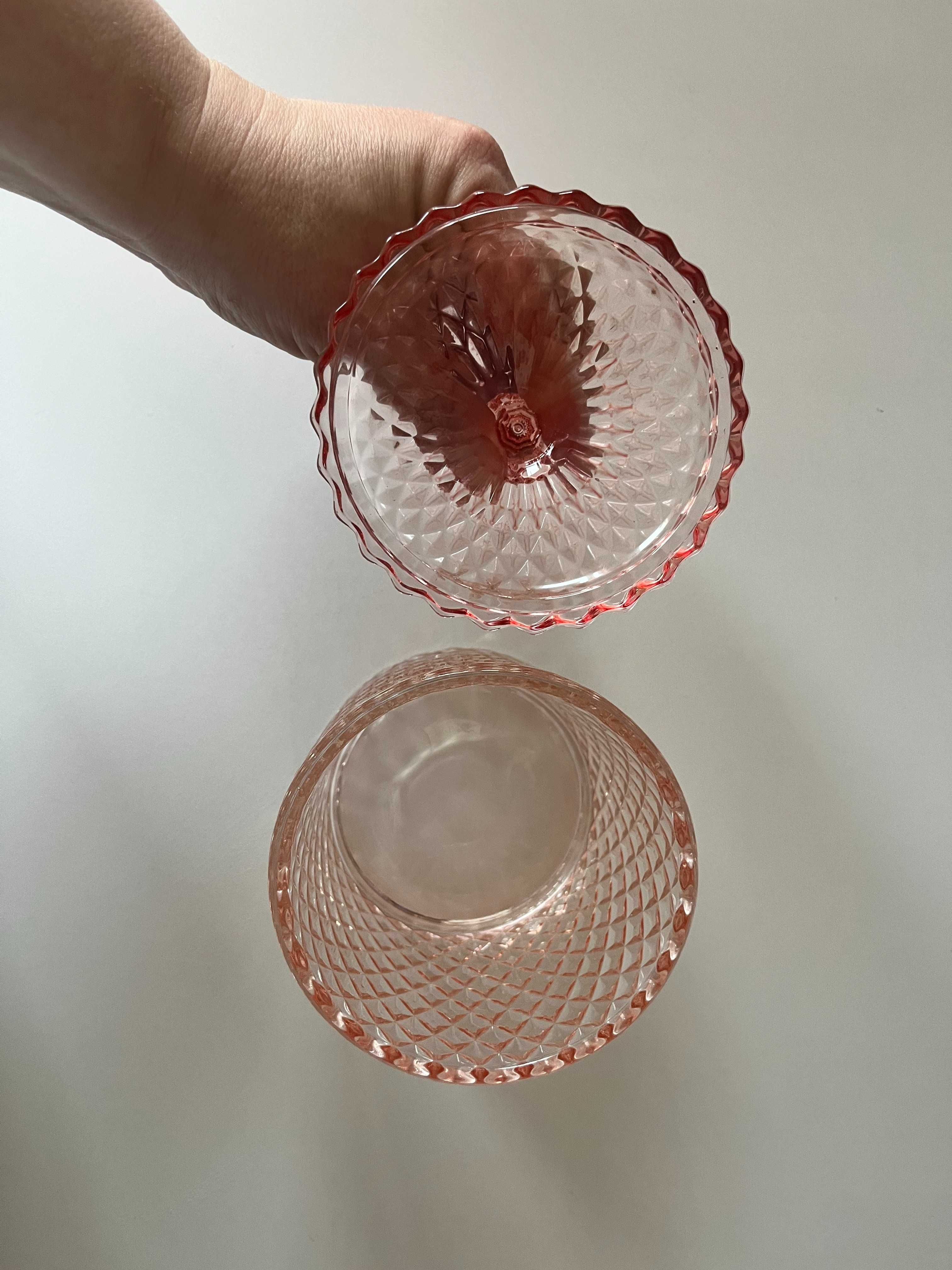 Elegancki pojemnik na cukierki - bombonierka